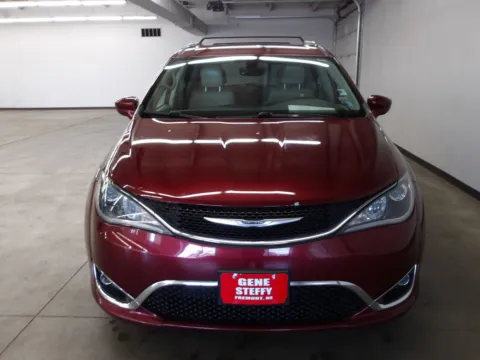 More photos of 2019 Chrysler Pacifica Touring L at Gene Steffy Chrysler Dodge Jeep RAM, NE