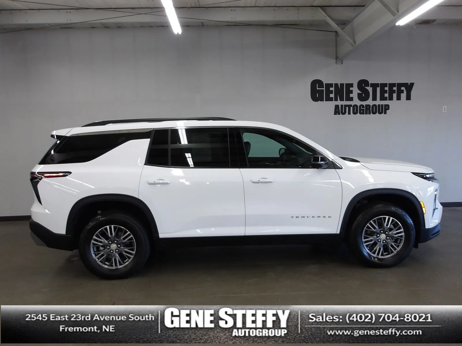 White 2025 Chevrolet Traverse LT for sale in Fremont, NE