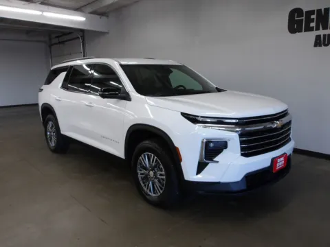 More photos of 2025 Chevrolet Traverse LT at Gene Steffy Chrysler Dodge Jeep RAM, NE