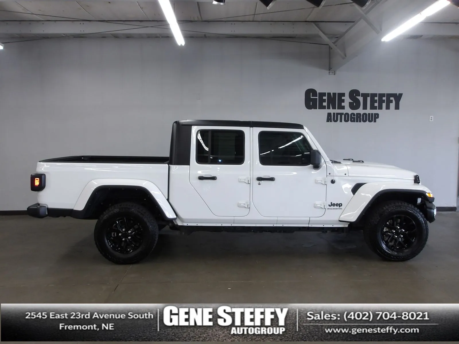 White 2023 Jeep Gladiator Sport S for sale in Fremont, NE