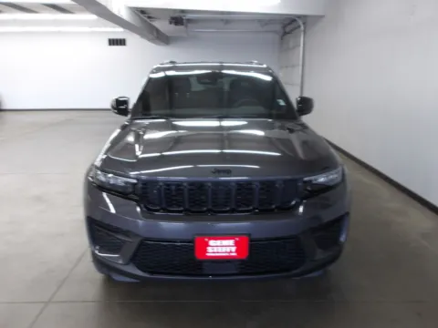 More photos of 2024 Jeep Grand Cherokee Altitude at Gene Steffy Chrysler Dodge Jeep RAM, NE