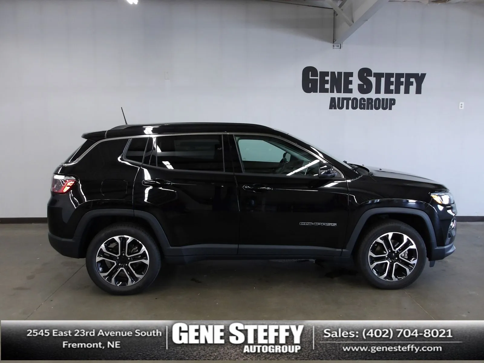Black 2022 Jeep Compass Limited for sale in Fremont, NE