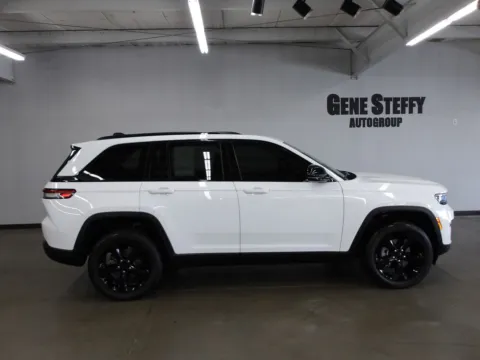 Another view of 2023 Jeep Grand Cherokee Altitude X for sale in Fremont, NE at Gene Steffy Chrysler Dodge Jeep RAM
