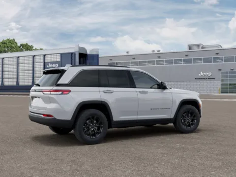 More photos of 2026 Jeep Grand Cherokee Altitude at Gene Steffy Chrysler Dodge Jeep RAM, NE