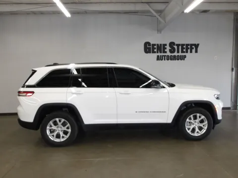 Another view of 2023 Jeep Grand Cherokee Limited for sale in Fremont, NE at Gene Steffy Chrysler Dodge Jeep RAM