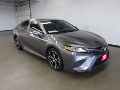More photos of 2020 Toyota Camry SE at Gene Steffy Chrysler Dodge Jeep RAM, NE