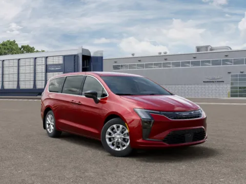 More photos of 2027 Chrysler Pacifica Select at Gene Steffy Chrysler Dodge Jeep RAM, NE