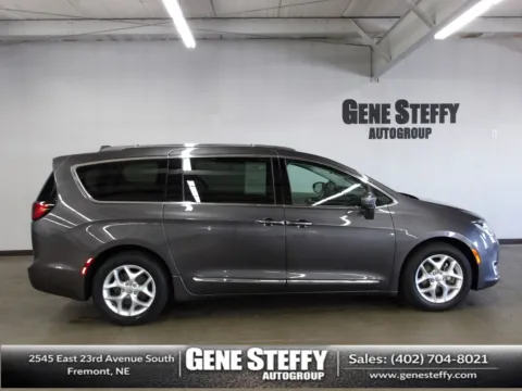 Unknown 2019 Chrysler Pacifica Touring L Plus for sale in Fremont, NE