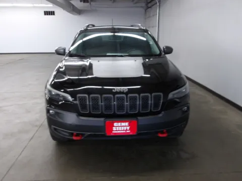 More photos of 2020 Jeep Cherokee Trailhawk at Gene Steffy Chrysler Dodge Jeep RAM, NE