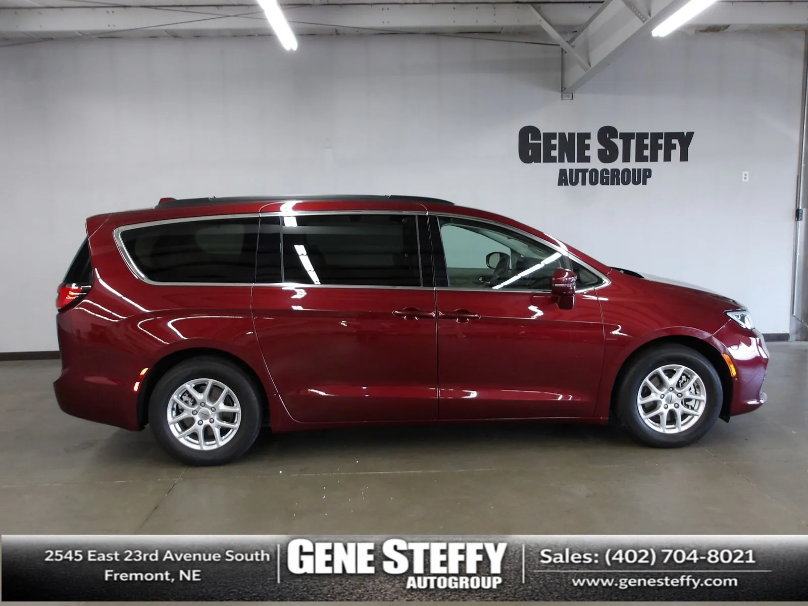 Red 2022 Chrysler Pacifica Touring L for sale in Fremont, NE