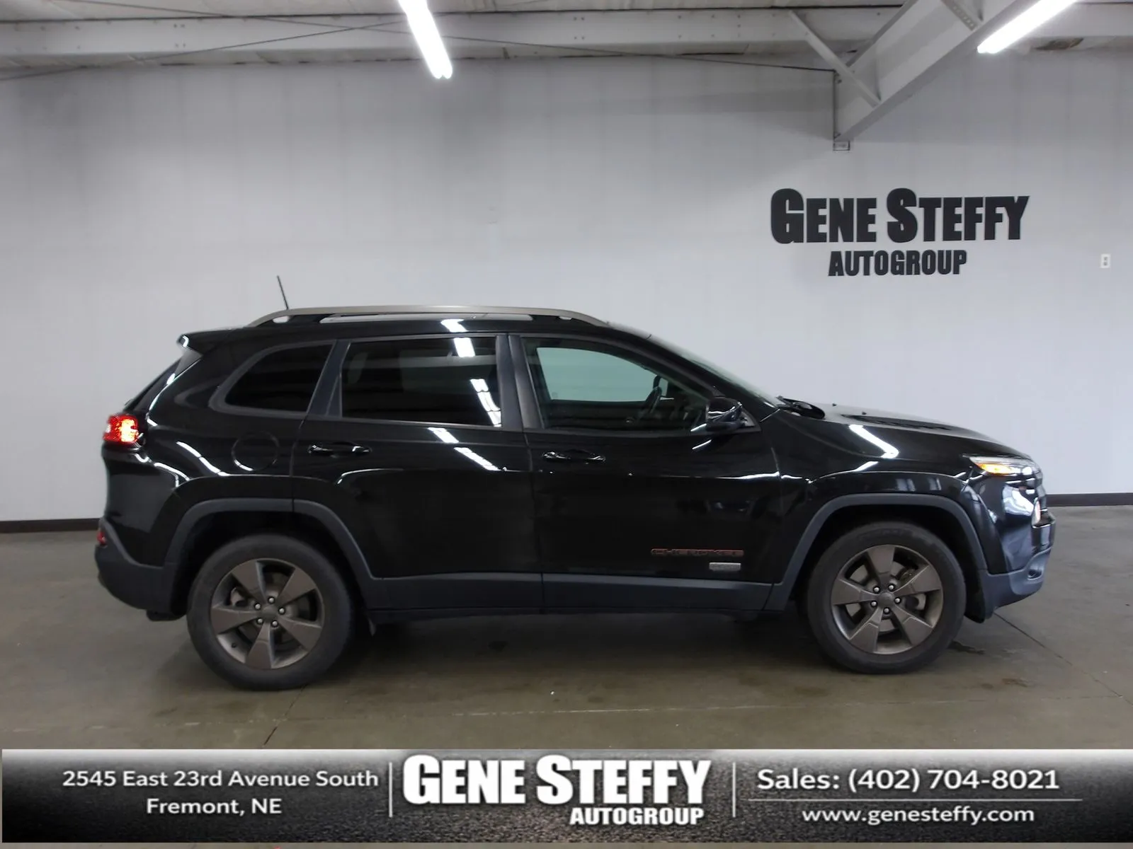 Black 2016 Jeep Cherokee Latitude for sale in Fremont, NE