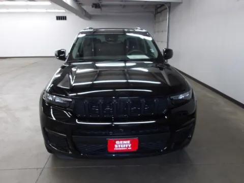 More photos of 2023 Jeep Grand Cherokee L Limited at Gene Steffy Chrysler Dodge Jeep RAM, NE