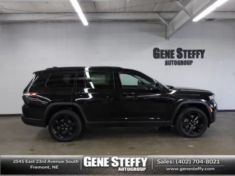 Black 2023 Jeep Grand Cherokee L Limited for sale in Fremont, NE