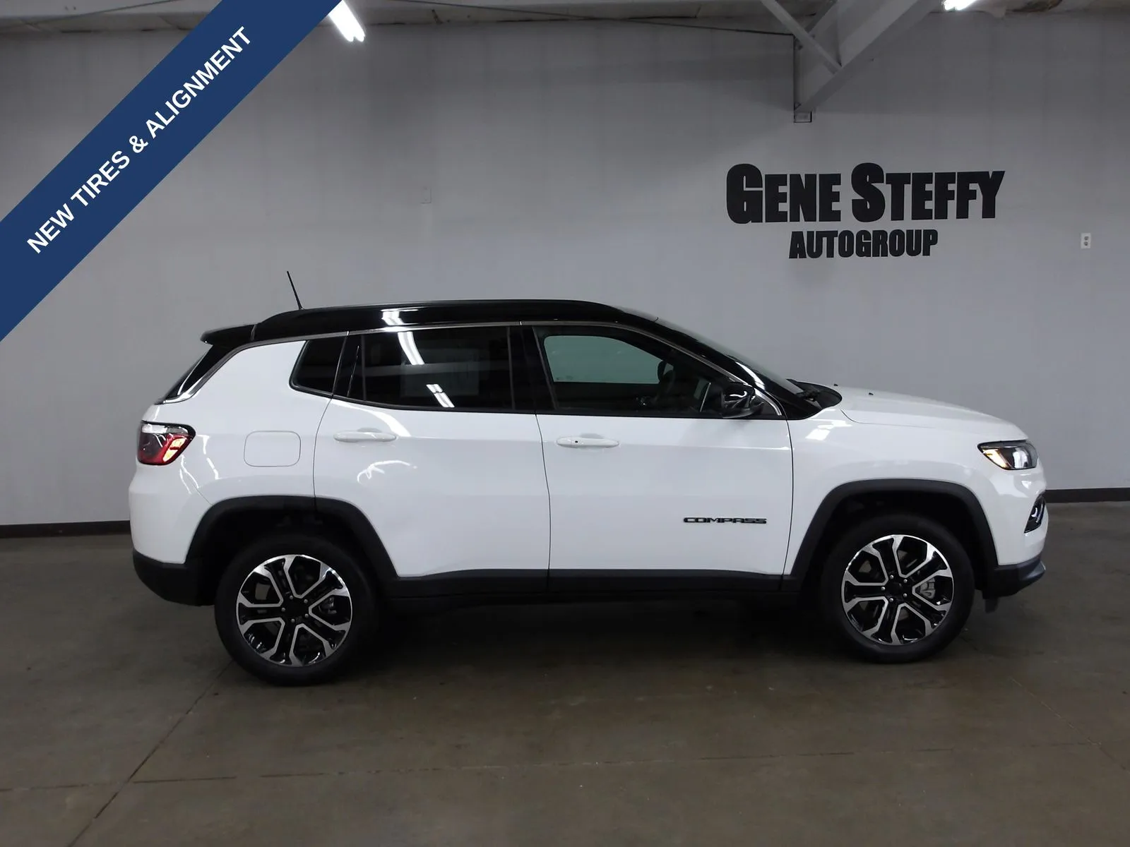 White 2023 Jeep Compass Limited for sale in Fremont, NE