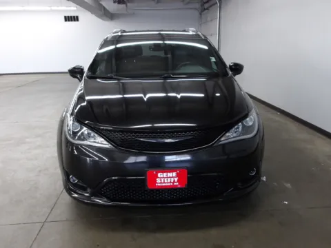 More photos of 2018 Chrysler Pacifica Touring L Plus at Gene Steffy Chrysler Dodge Jeep RAM, NE