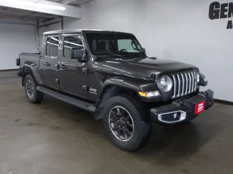 More photos of 2022 Jeep Gladiator Overland at Gene Steffy Chrysler Dodge Jeep RAM, NE