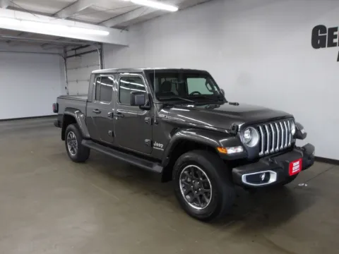 More photos of 2022 Jeep Gladiator Overland at Gene Steffy Chrysler Dodge Jeep RAM, NE