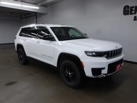More photos of 2024 Jeep Grand Cherokee L Laredo at Gene Steffy Chrysler Dodge Jeep RAM, NE