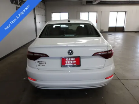 More photos of 2021 Volkswagen Jetta R-Line at Gene Steffy Chrysler Dodge Jeep RAM, NE