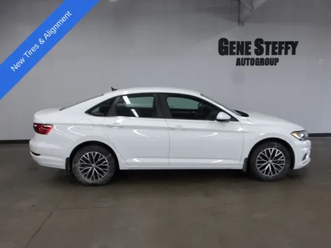 White 2021 Volkswagen Jetta R-Line for sale in Fremont, NE