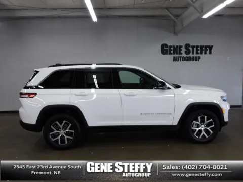 White 2025 Jeep Grand Cherokee Limited for sale in Fremont, NE