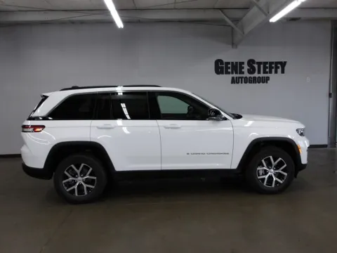 Another view of 2025 Jeep Grand Cherokee Limited for sale in Fremont, NE at Gene Steffy Chrysler Dodge Jeep RAM