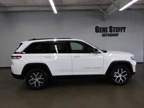 Another view of 2025 Jeep Grand Cherokee Limited for sale in Fremont, NE at Gene Steffy Chrysler Dodge Jeep RAM