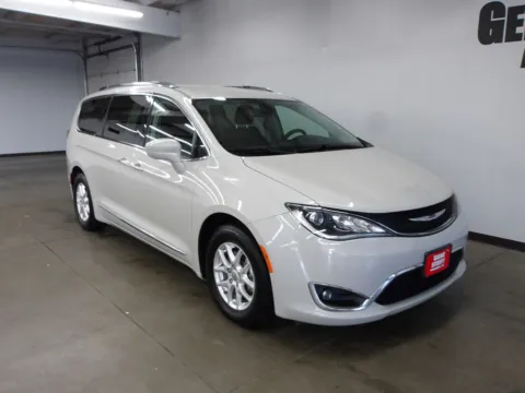 More photos of 2020 Chrysler Pacifica Touring L at Gene Steffy Chrysler Dodge Jeep RAM, NE