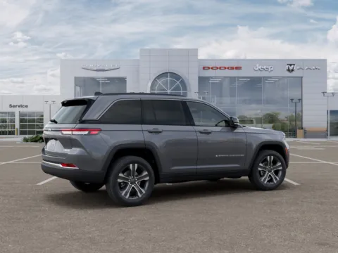 More photos of 2027 Jeep Grand Cherokee Limited at Gene Steffy Chrysler Dodge Jeep RAM, NE