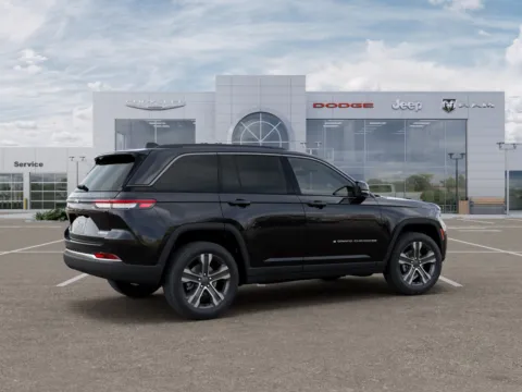 More photos of 2027 Jeep Grand Cherokee Limited at Gene Steffy Chrysler Dodge Jeep RAM, NE