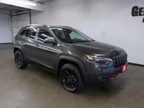 More photos of 2020 Jeep Cherokee Trailhawk at Gene Steffy Chrysler Dodge Jeep RAM, NE