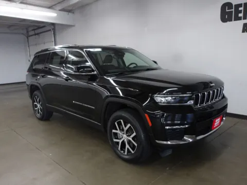 Another view of 2023 Jeep Grand Cherokee L Limited for sale in Fremont, NE at Gene Steffy Chrysler Dodge Jeep RAM