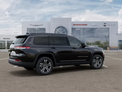 More photos of 2027 Jeep Grand Cherokee L Limited at Gene Steffy Chrysler Dodge Jeep RAM, NE