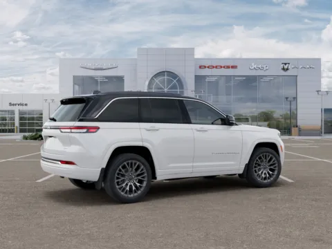 More photos of 2027 Jeep Grand Cherokee Summit at Gene Steffy Chrysler Dodge Jeep RAM, NE