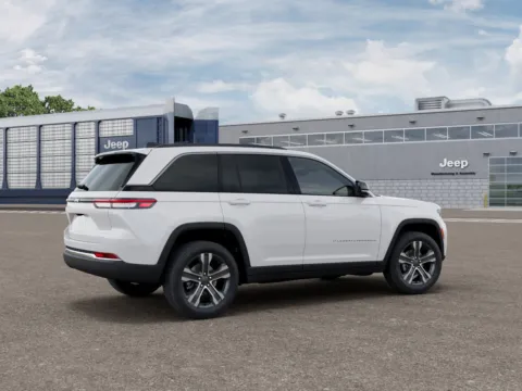 More photos of 2027 Jeep Grand Cherokee Limited at Gene Steffy Chrysler Dodge Jeep RAM, NE