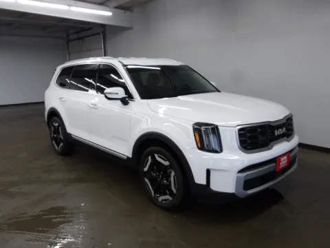 Another view of 2024 Kia Telluride S for sale in Fremont, NE at Gene Steffy Chrysler Dodge Jeep RAM