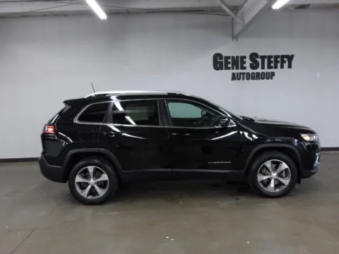 Another view of 2020 Jeep Cherokee Limited for sale in Fremont, NE at Gene Steffy Chrysler Dodge Jeep RAM