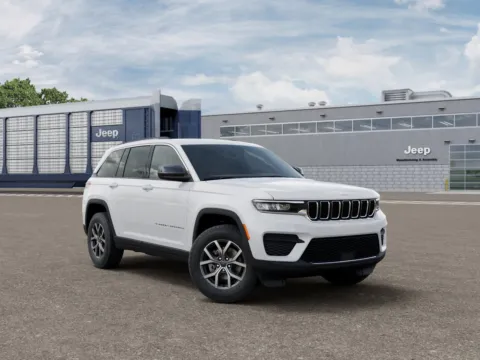 More photos of 2027 Jeep Grand Cherokee Laredo X at Gene Steffy Chrysler Dodge Jeep RAM, NE