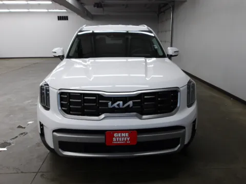More photos of 2024 Kia Telluride S at Gene Steffy Chrysler Dodge Jeep RAM, NE