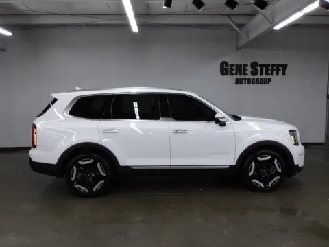 Photos of 2024 Kia Telluride S for sale in Fremont, NE at Gene Steffy Chrysler Dodge Jeep RAM