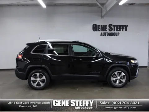 Black 2020 Jeep Cherokee Limited for sale in Fremont, NE