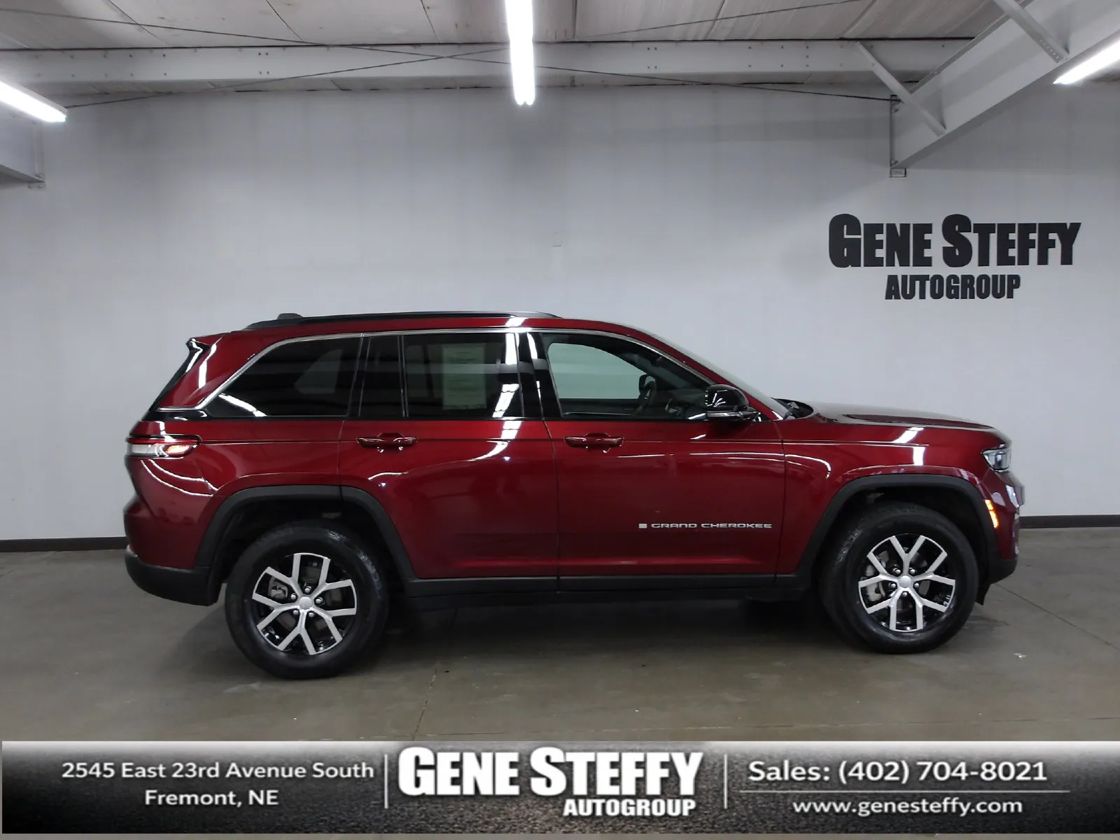Red 2024 Jeep Grand Cherokee Limited for sale in Fremont, NE