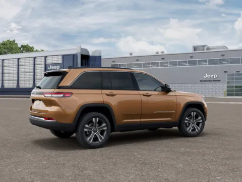 More photos of 2027 Jeep Grand Cherokee Limited at Gene Steffy Chrysler Dodge Jeep RAM, NE