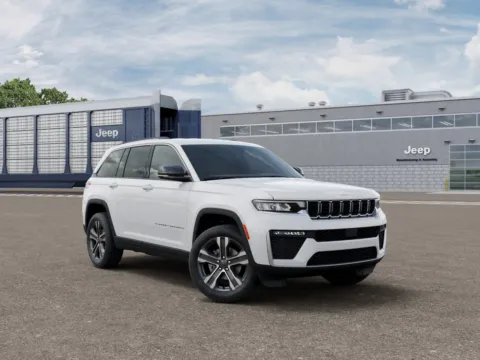 More photos of 2027 Jeep Grand Cherokee Limited at Gene Steffy Chrysler Dodge Jeep RAM, NE
