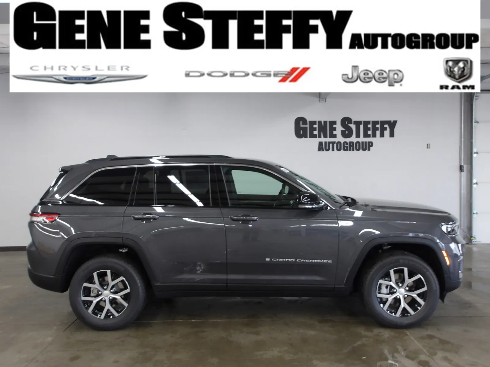 Gray 2025 Jeep Grand Cherokee Limited for sale in Fremont, NE