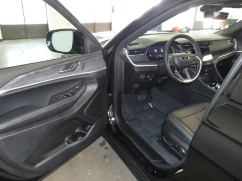 More photos of 2025 Jeep Grand Cherokee L Limited at Gene Steffy Chrysler Dodge Jeep RAM, NE