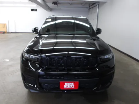 Another view of 2025 Jeep Grand Cherokee L Altitude for sale in Fremont, NE at Gene Steffy Chrysler Dodge Jeep RAM
