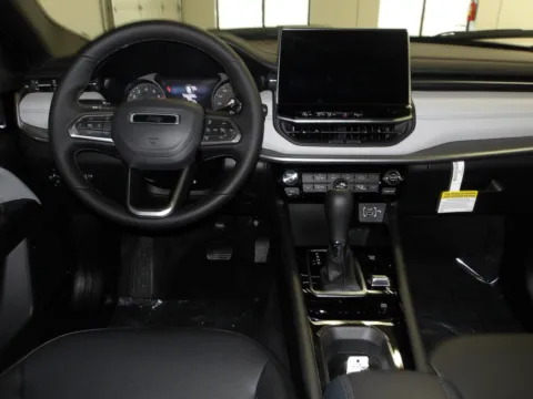 More photos of 2025 Jeep Compass Limited at Gene Steffy Chrysler Dodge Jeep RAM, NE
