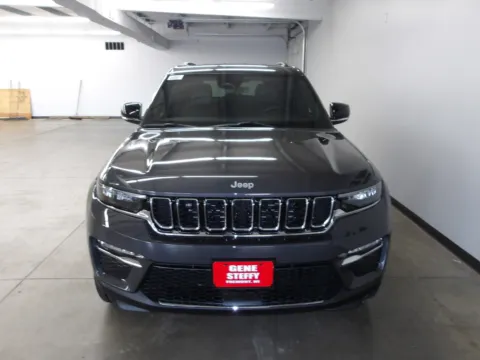 Another view of 2025 Jeep Grand Cherokee Limited for sale in Fremont, NE at Gene Steffy Chrysler Dodge Jeep RAM