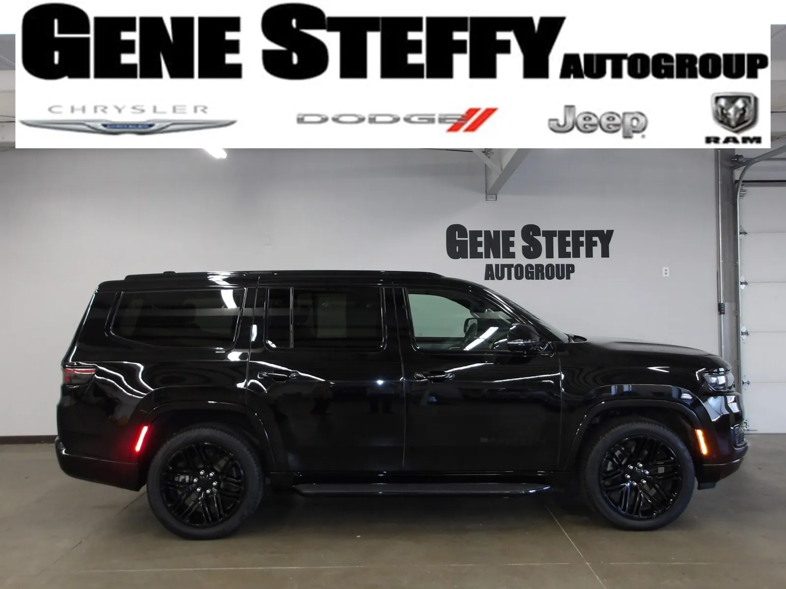 2023 Jeep Wagoneer Series II's photo